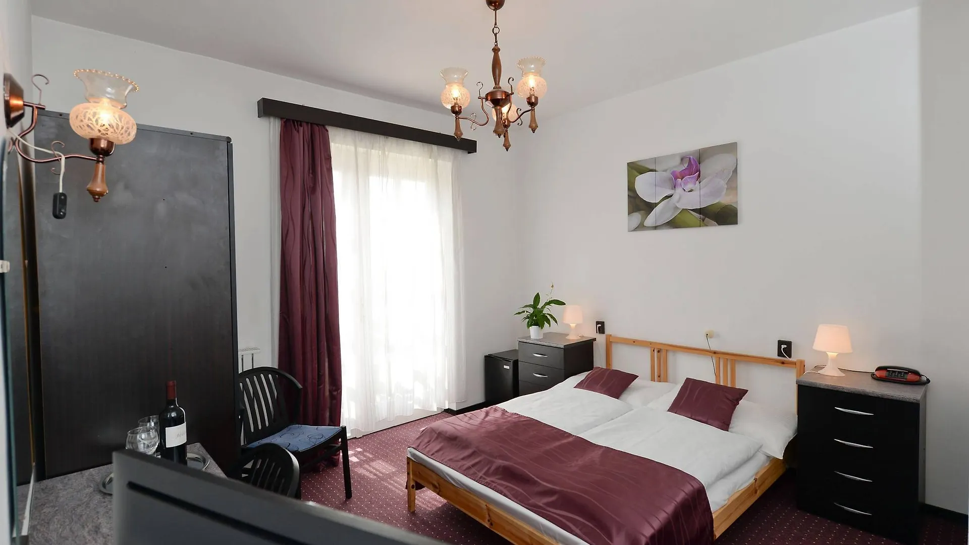 Budai Hotel Budapest 3*,
